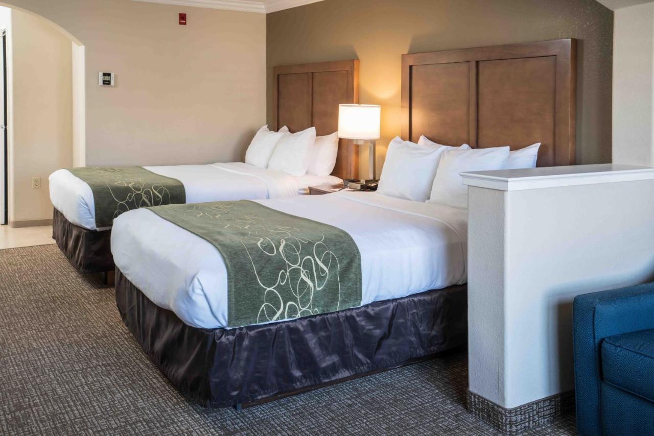 Comfort Suites Fresno River Park Esterno foto