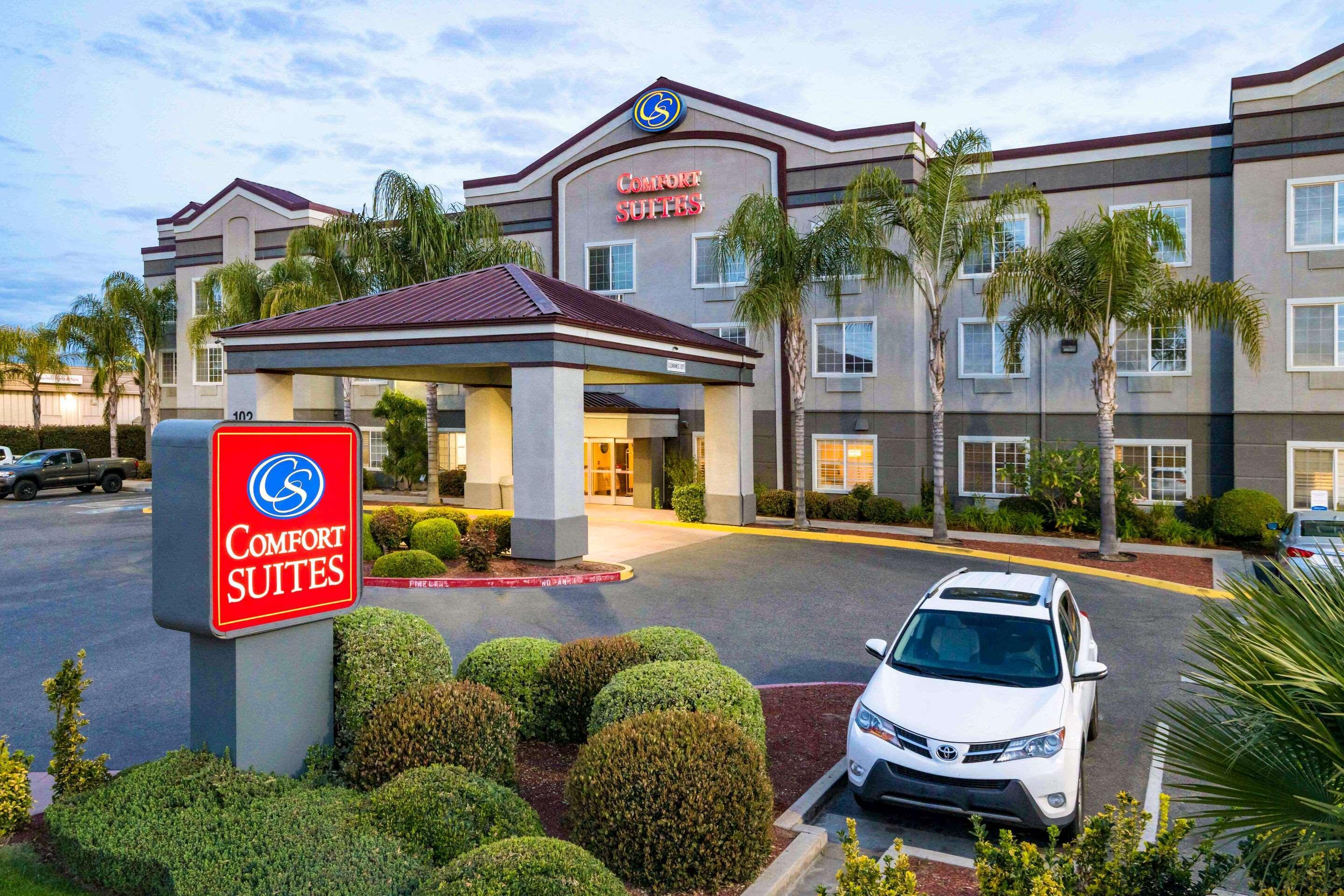 Comfort Suites Fresno River Park Esterno foto