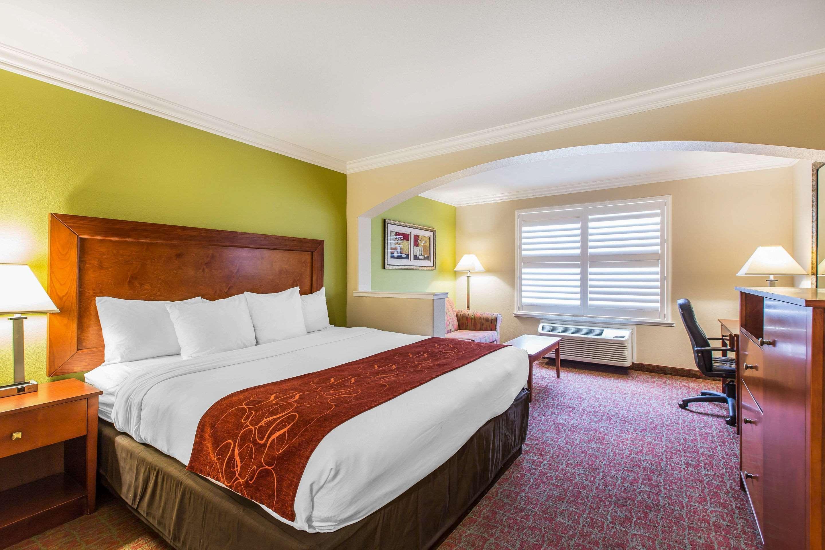 Comfort Suites Fresno River Park Esterno foto